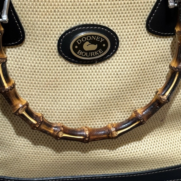 Gently used Dooney & Bourke Panama handbag. - Picture 3 of 9